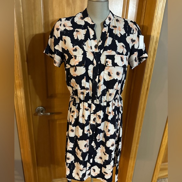 Dynamite Floral Dress - Picture 2 of 8